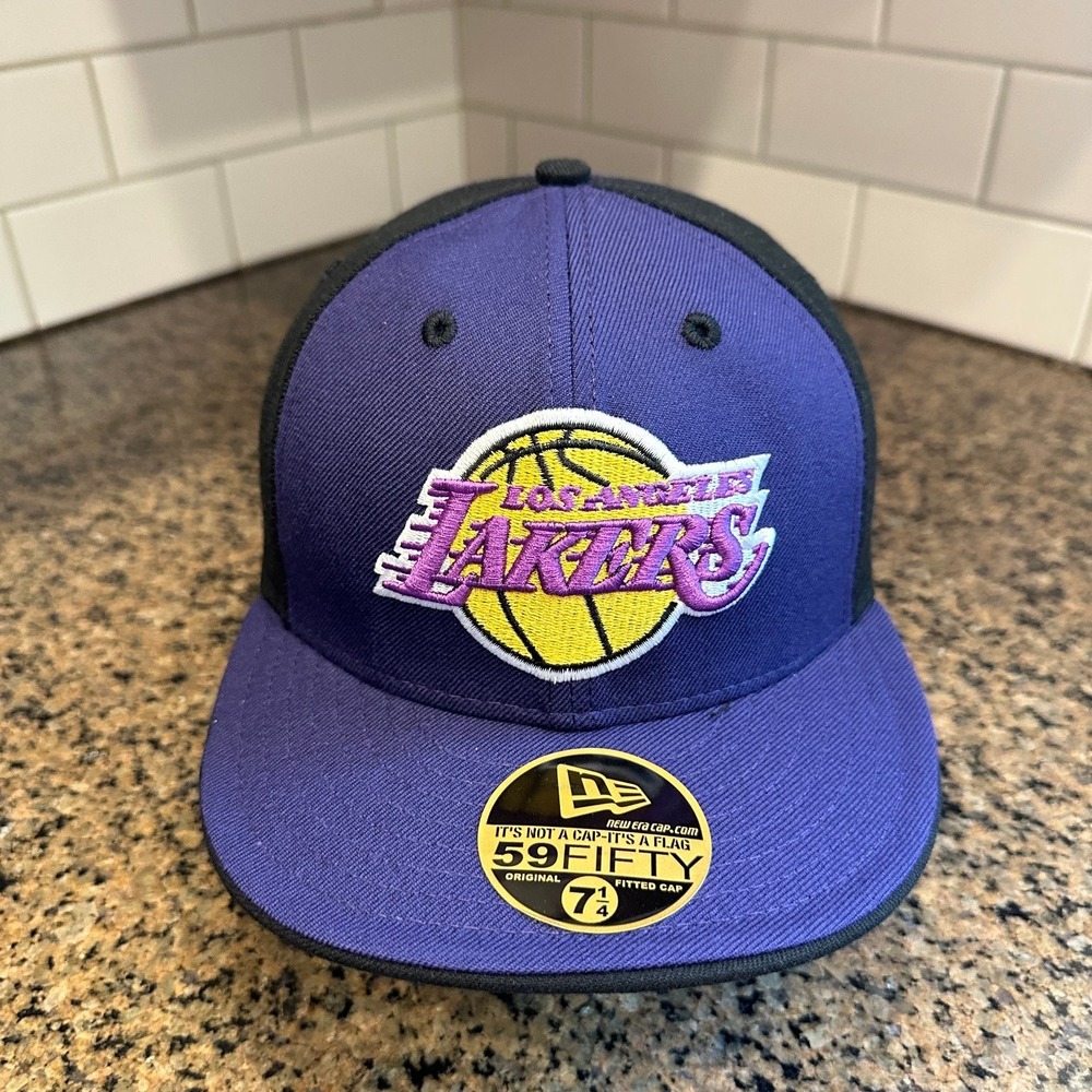 Los Angeles Lakers New Era 59FIFTY Fitted Cap Hat 7 1/4 Purple Black New